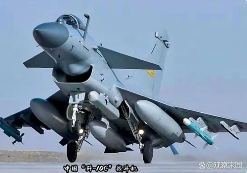 Китайский истребитель J-10C «Menglong» обладает высокой огневой мощью