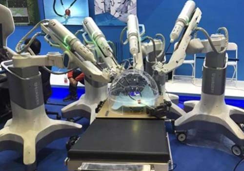относительно здоровья китайцев, роста отечественных хирургических роботов и иностранного капитала, захватившего 53,8-миллиардный рынок